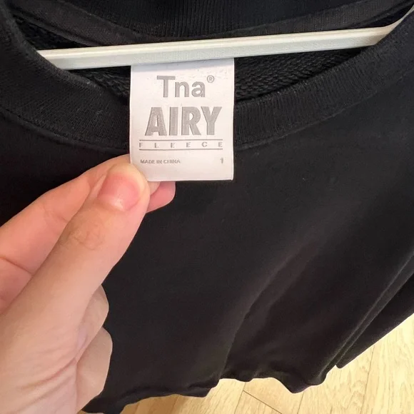 Tna Airy Fleece Boyfriend Crew Sweatshirt Size 1 Black - Picture 4 of 7
